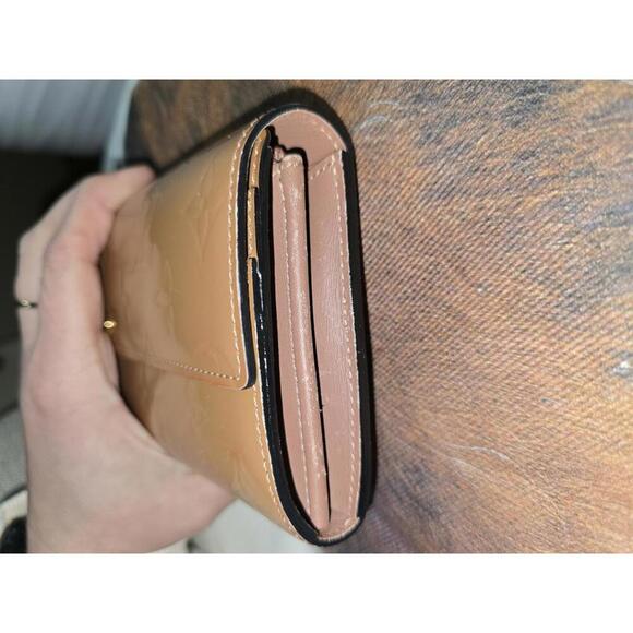 LOUIS VUITTON Monogram Vernis Portefeuille Sarah Long Wallet - Picture 15 of 15